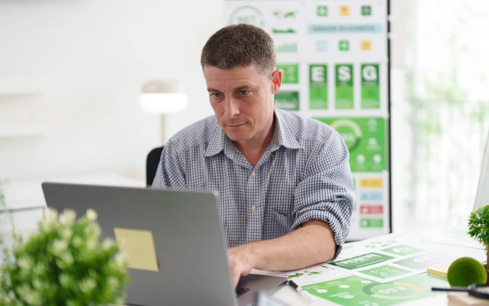 Training graphic for the course "How to Build an ESG Strategy That Investors Actually Trust" showing a corporate manager analyzing sustainability investment metrics.