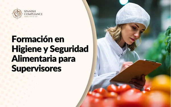 Supervisora revisando prácticas de manipulación de alimentos y medidas de control de calidad para garantizar el cumplimiento de los estándares de higiene y seguridad alimentaria.