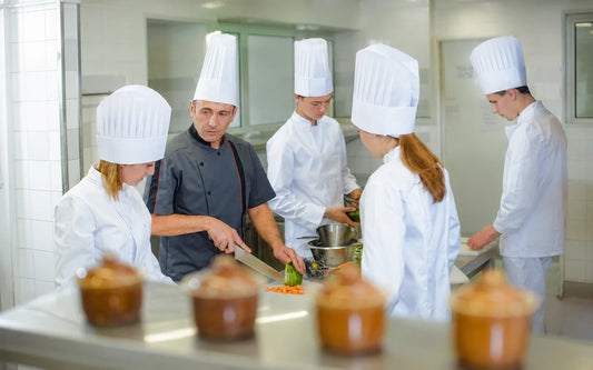 Alérgenos Alimentarios: Guía Completa para Hostelería y Comercio